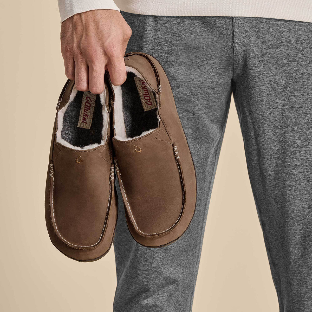 Moloa Men's Leather Slippers - Toffee / Dark Wood
