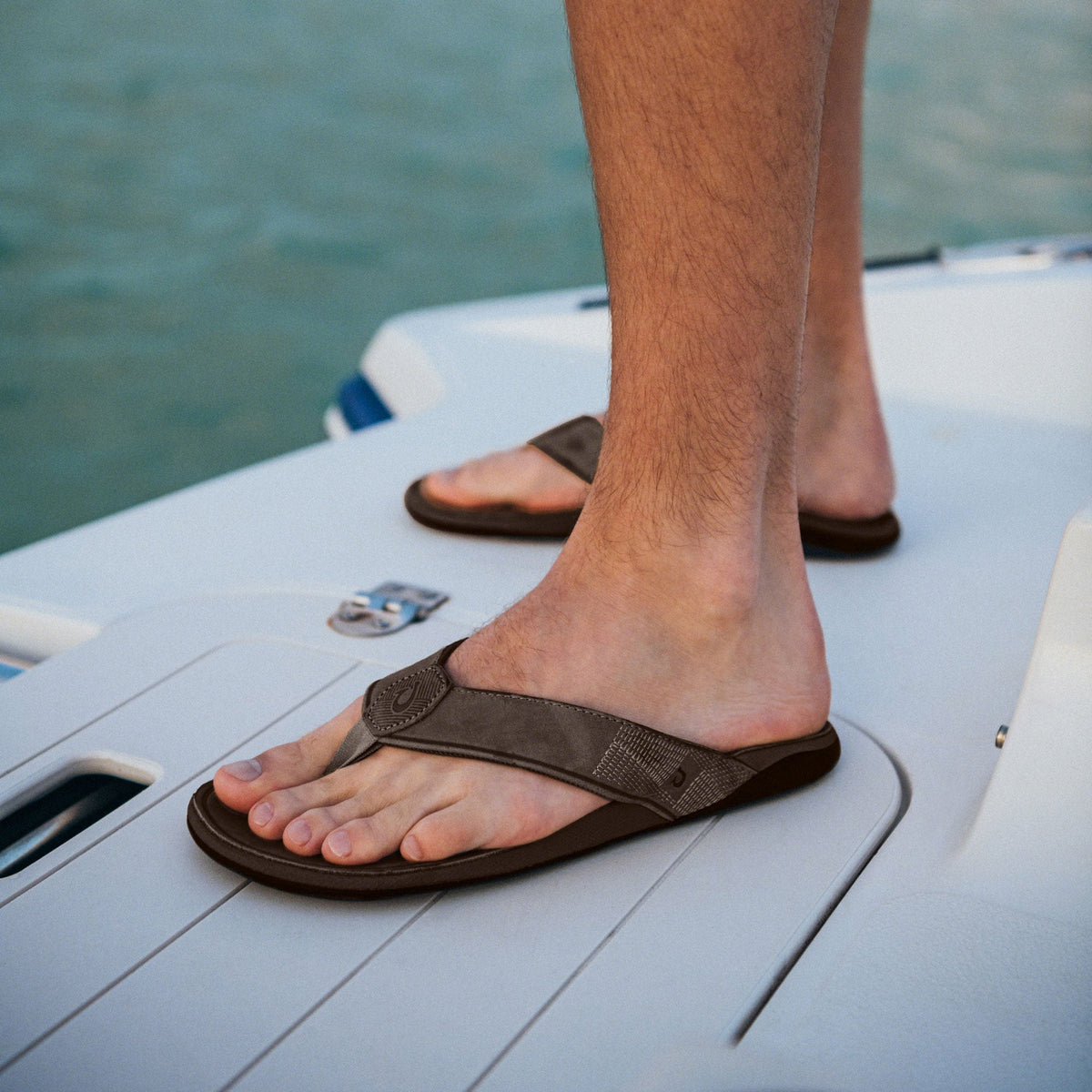 Tuahine Men's Leather Sandals - Dark Wood