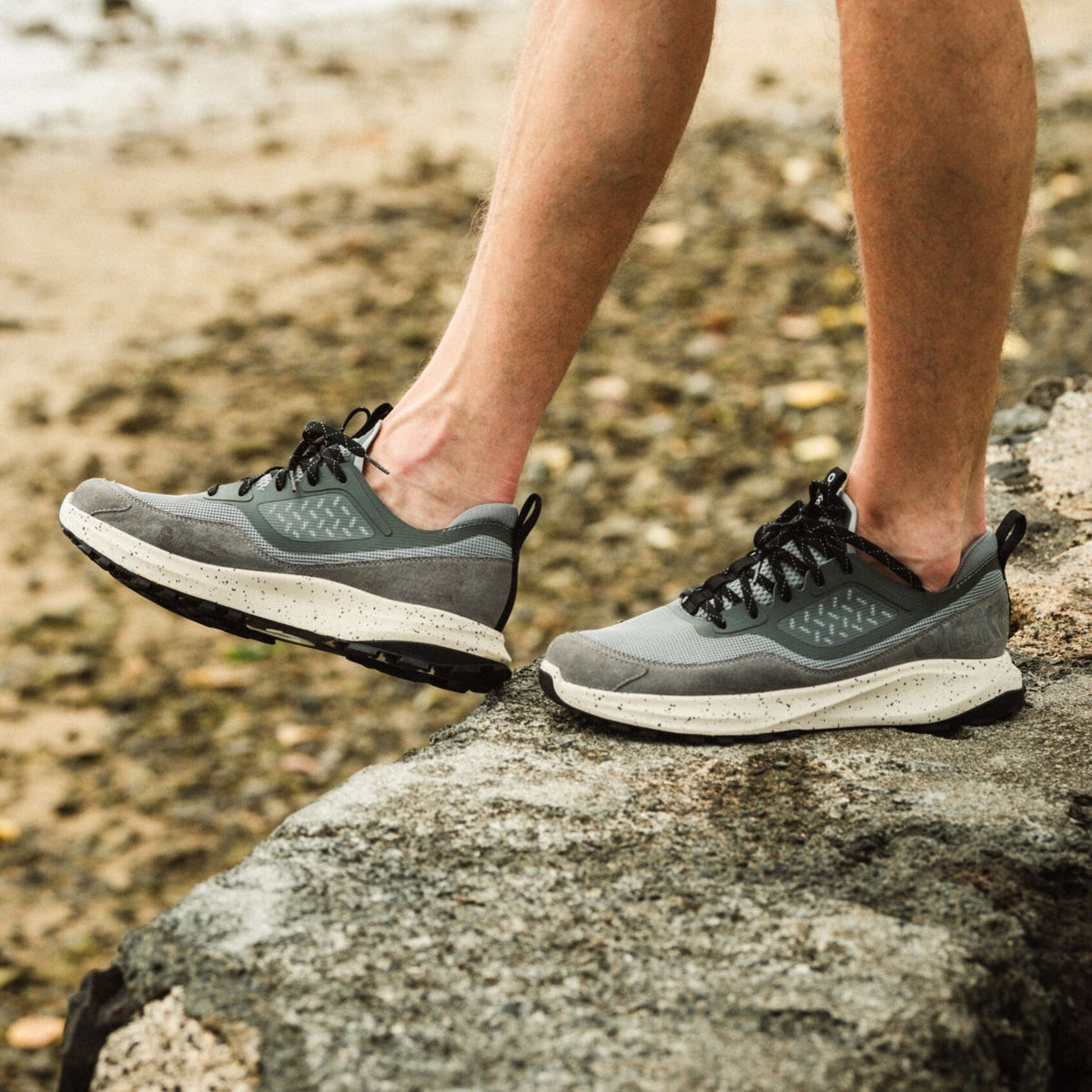 Makiki Men's All-Terrain Athletic Shoes - Cloud Grey / Poi