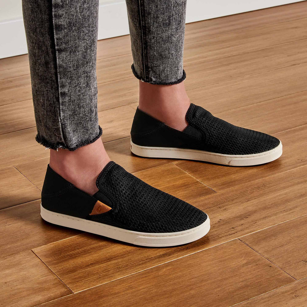 Pehuea Women's Breathable Slip-On Shoes - Black
