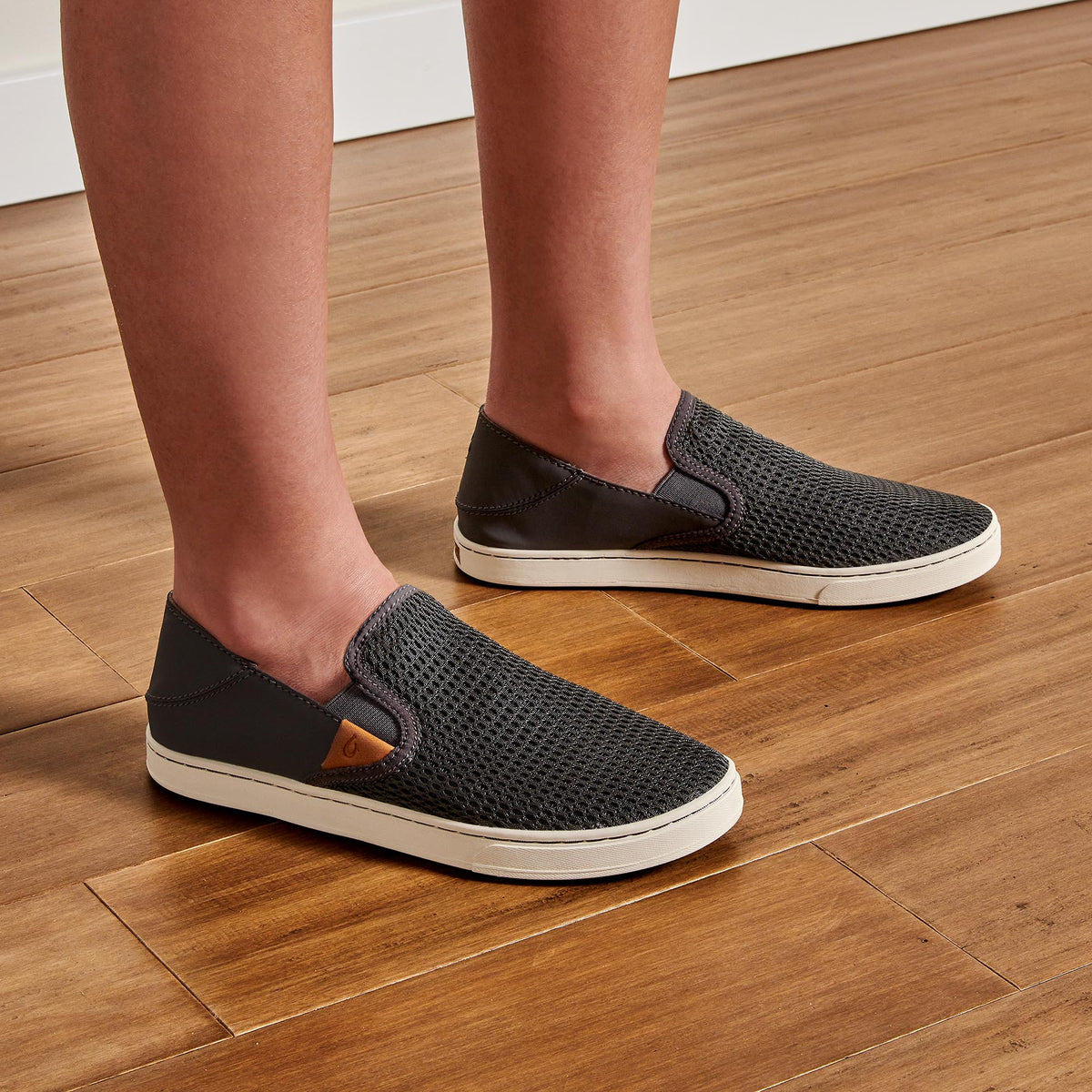 Pehuea Women's Breathable Slip-On Shoes - Pavement