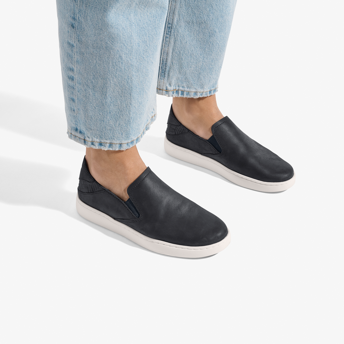 Pehuea Women's Sneakers Slip-On Shoes - Onyx / Onyx
