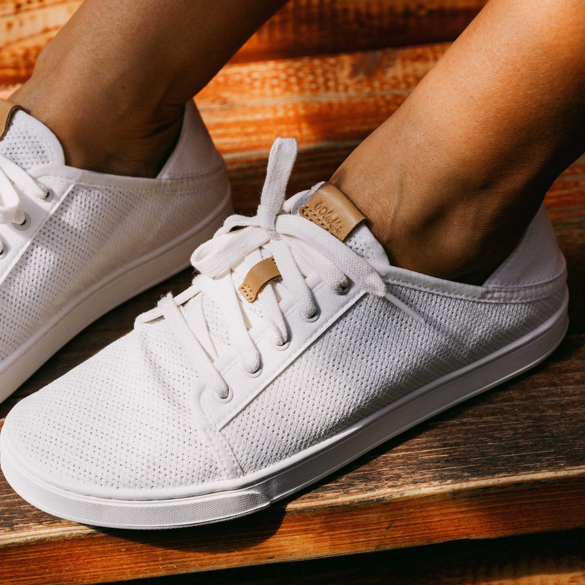 Pehuea Li Women's Lightweight Sneakers - White