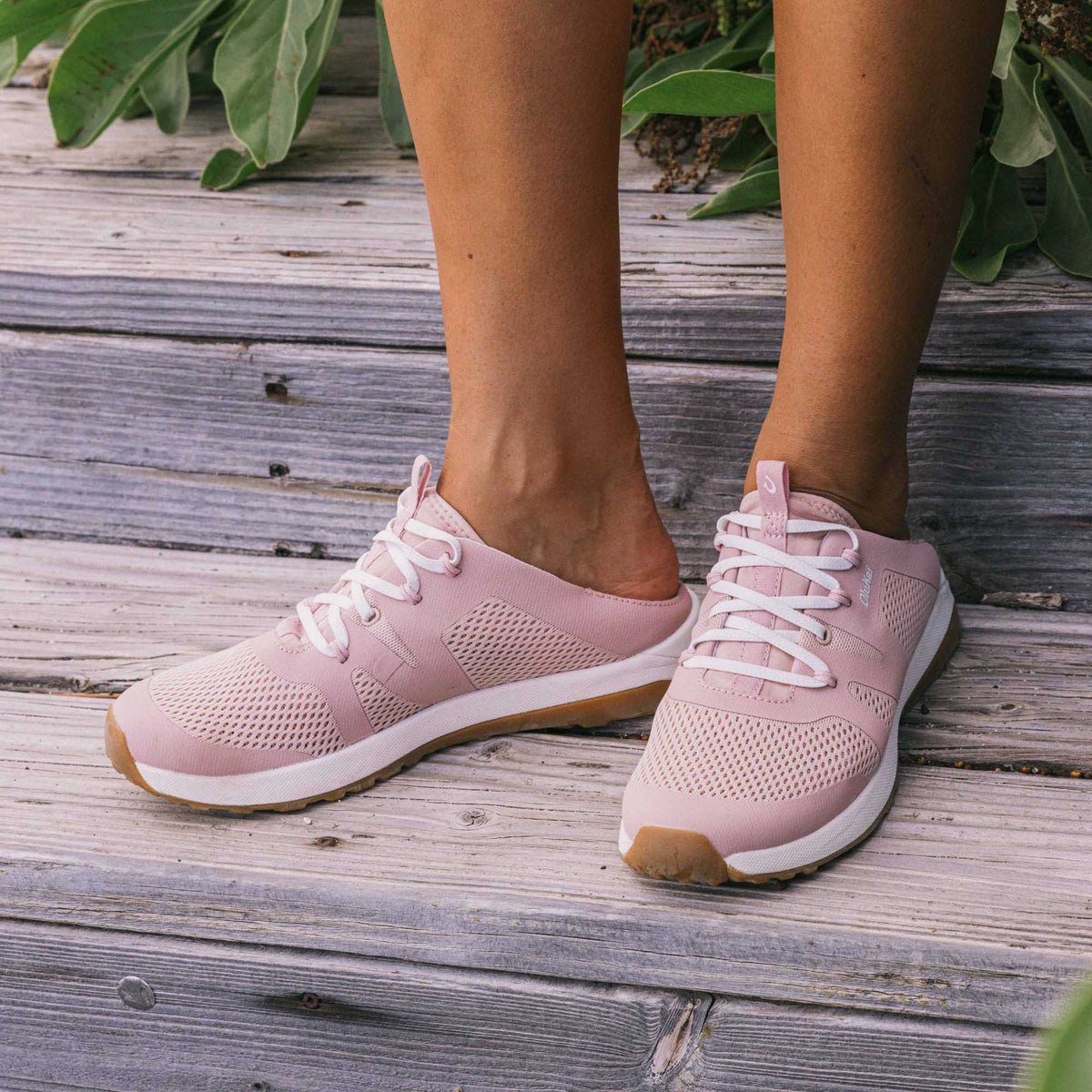 Huia Women's Slip-On Athletic Shoes - Soft Pink