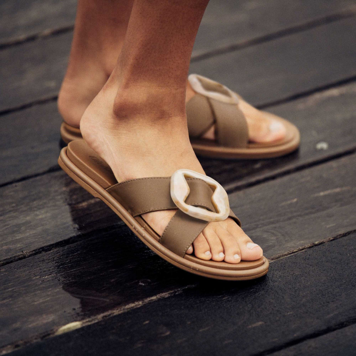 Lai Slide Women's Versatile Slide Sandals - Tan