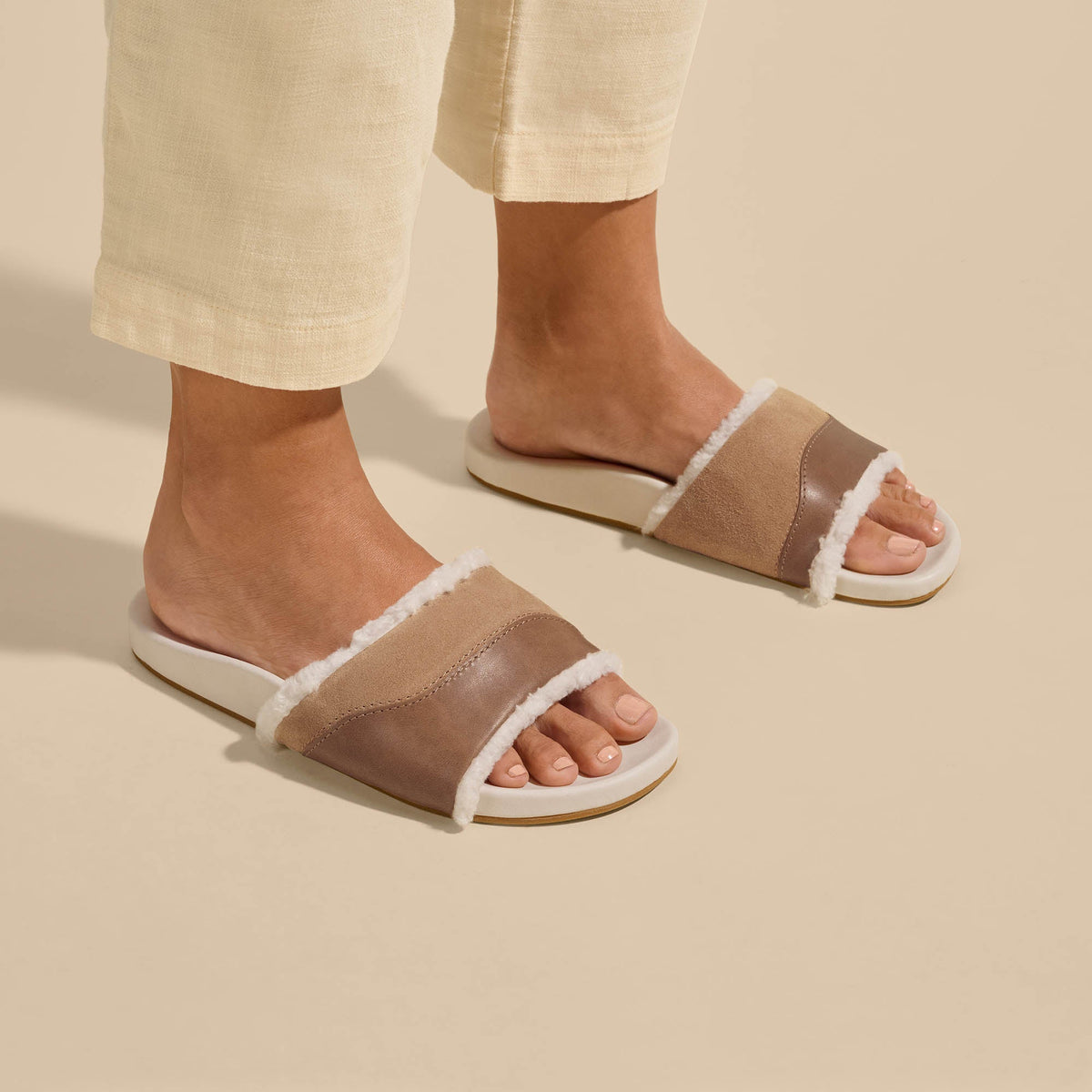 Hoala Slide Women's Leather Slide Sandals - Tan / Puka