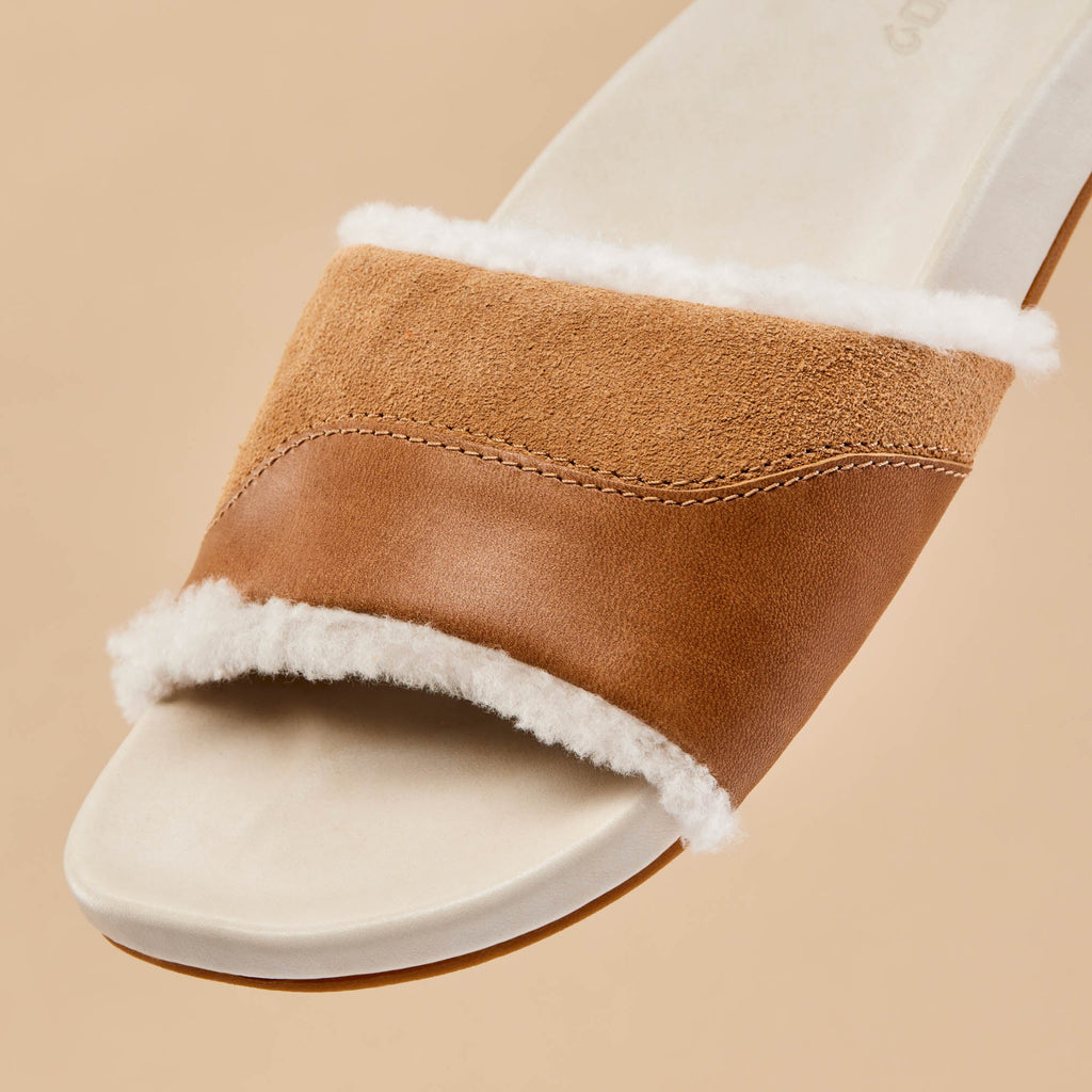 Hoala Slide Women's Leather Slide Sandals - Tan / Puka