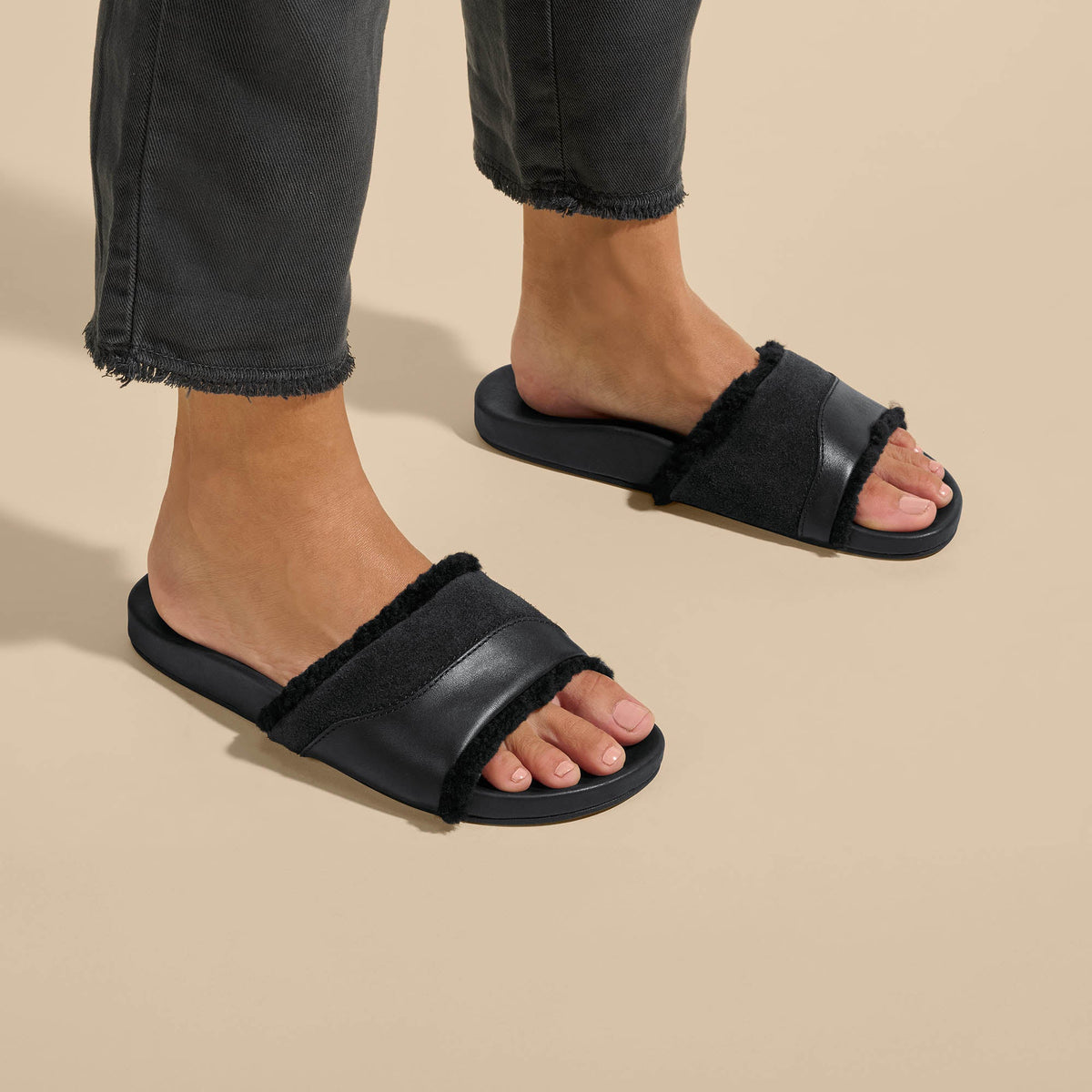 Hoala Slide Women's Leather Slide Sandals - Black