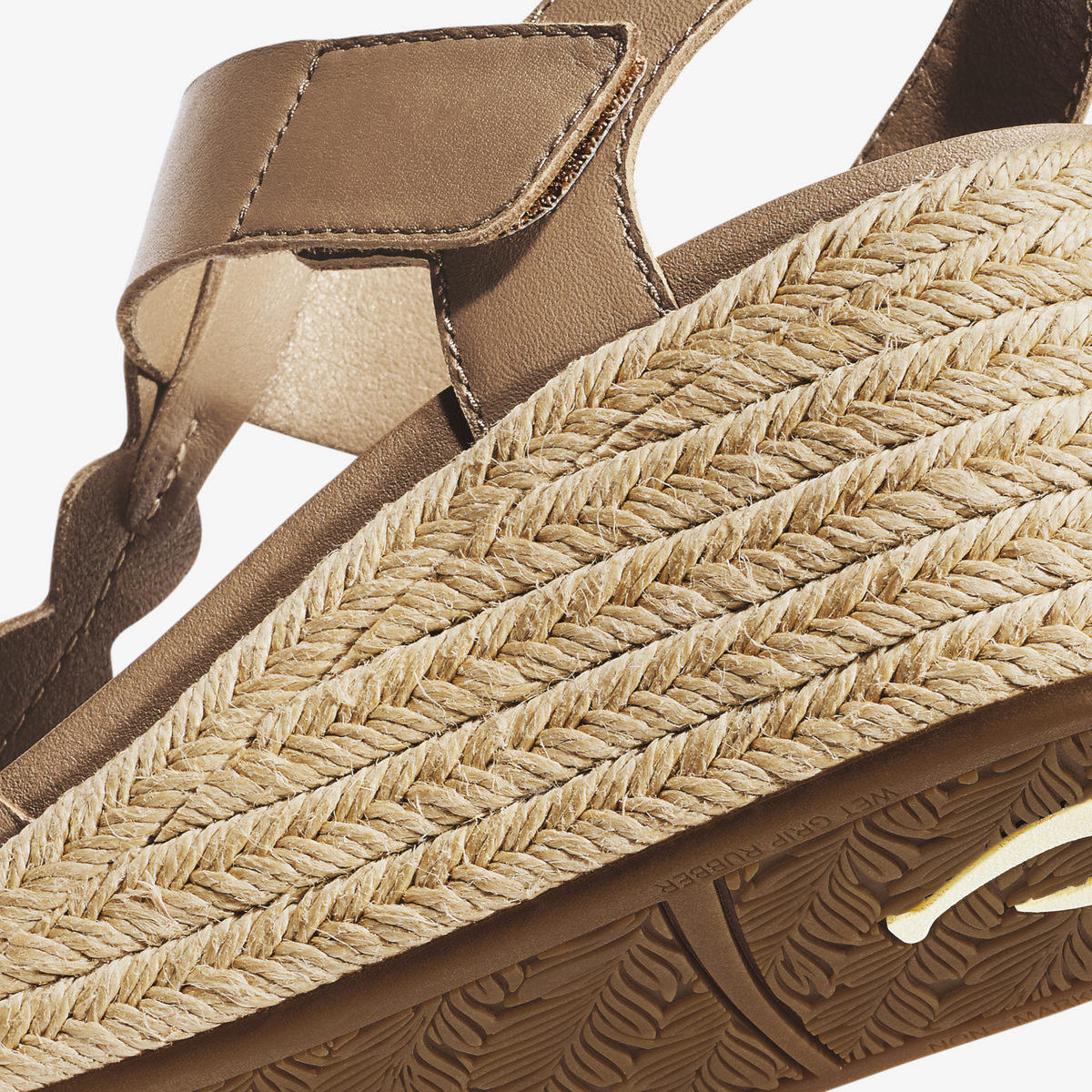 Ihi Women's Wedge Sandals - Tan / Tan