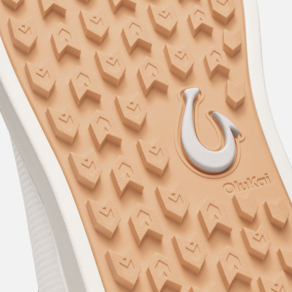 Kiahuna Women's Golf Shoes - Bright White / Cantalope