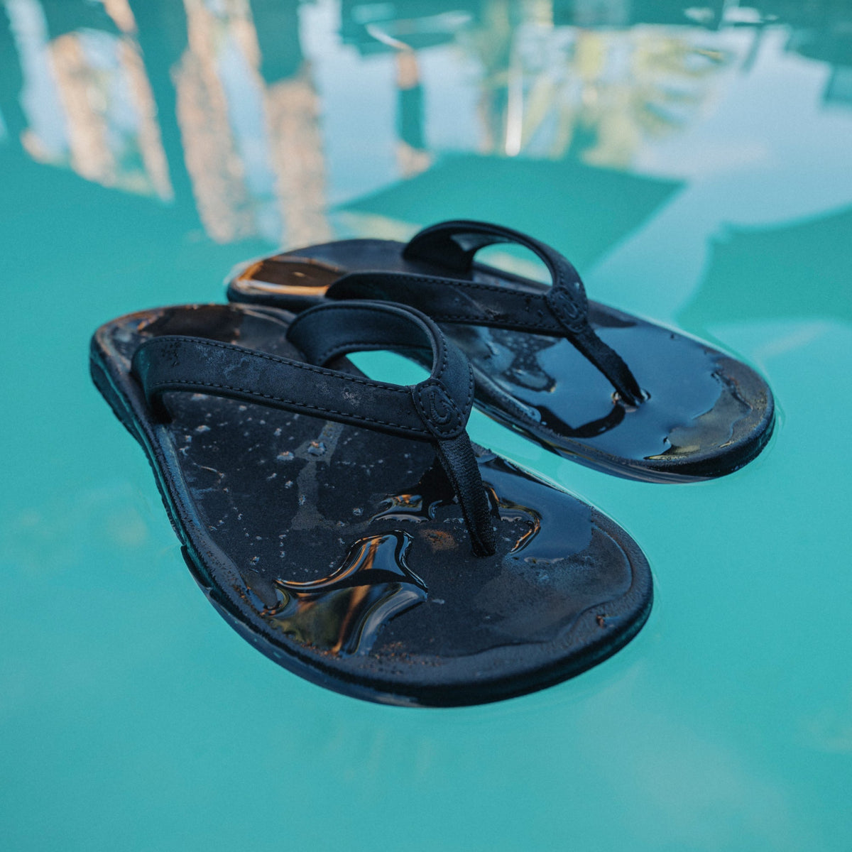 Ohana Lahi Women's Beach Sandals - Black / Black