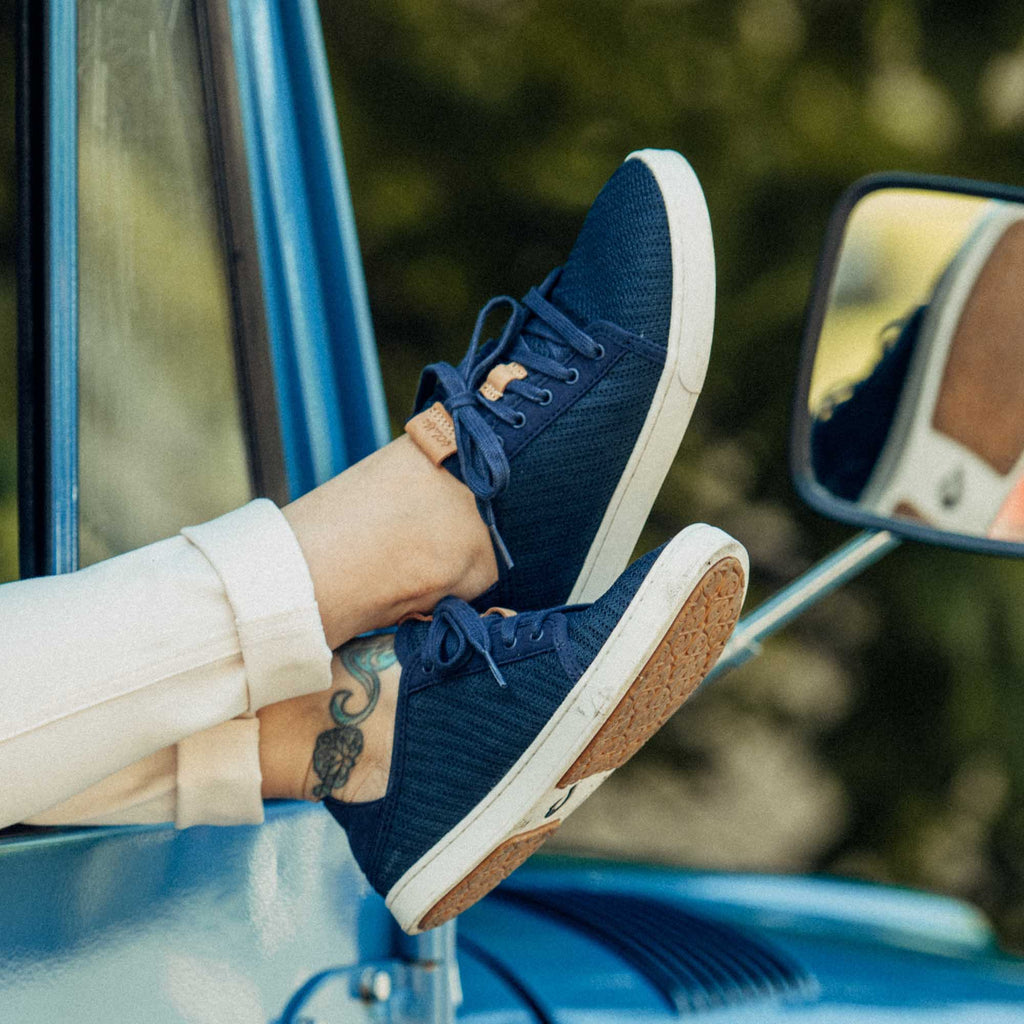 Pehuea Li Women's Lightweight Sneakers - Trench Blue